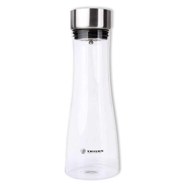 Wasserkaraffe, transparentes  Glas, Silberner Deckel mit schwarzem Drichtungsgummi. schwarzes Logo unten mittig