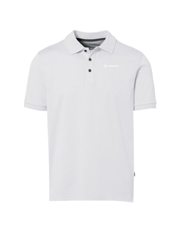 Weißes Poloshirt mit drei schwarzen Knöpfen, weißes TRILUX Logo auf der linken Brust